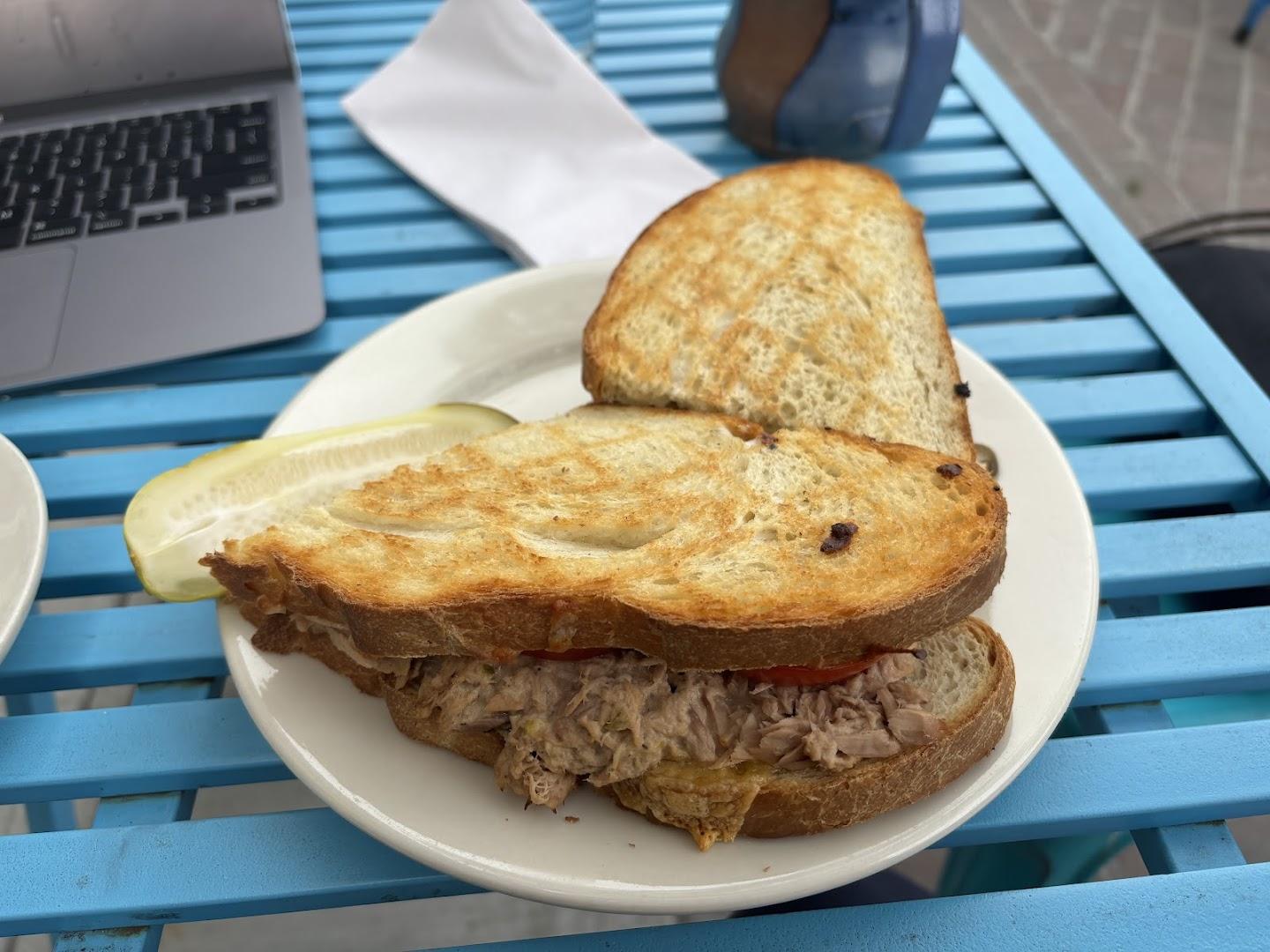 Lemolo Cafe & Deli